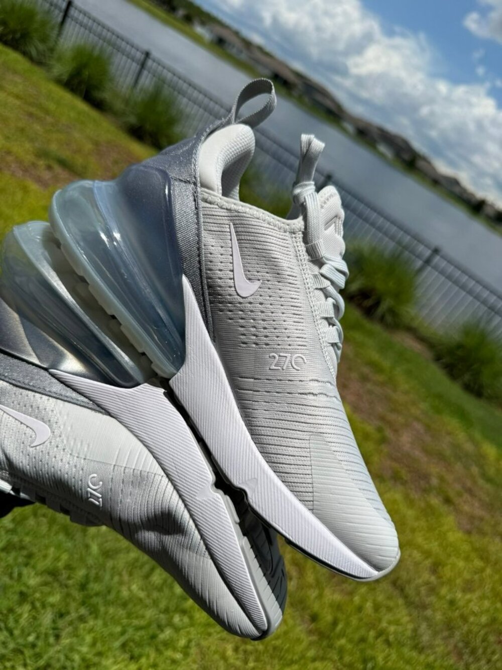 7 WOMEN'S NIKE AIR MAX 270 LIGHT GRAY / PLATINUM SNEAKERS HJ3222-005 / WHITE